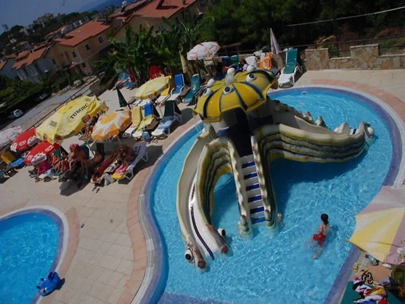 Lion Hotel Kuşadası